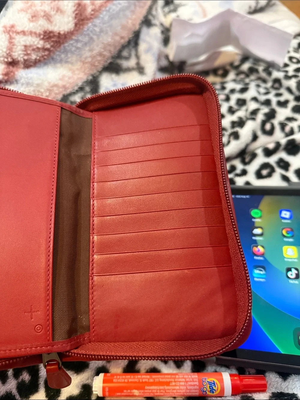 Vintage Coach Red Glove-Tanned Leather Zip Around Travel Wallet Organizer